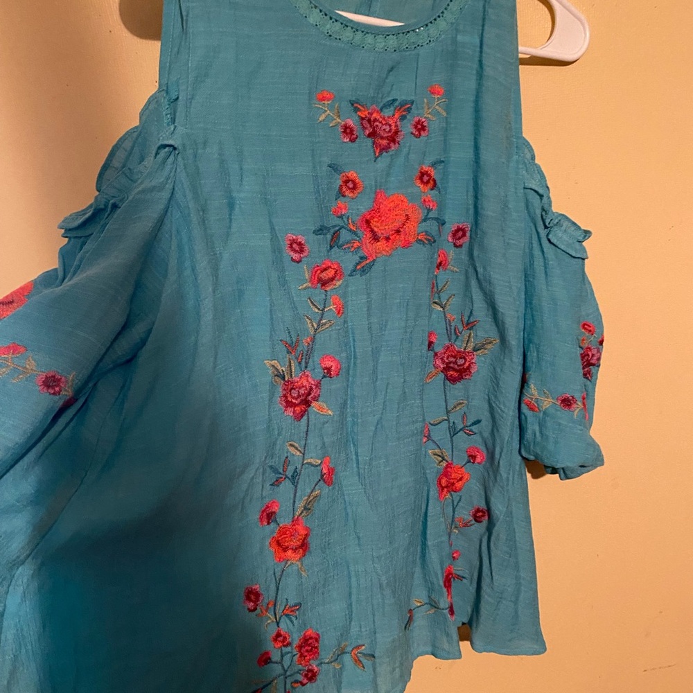 Turquoise and pink cold shoulder boho top. - Picture 4 of 4